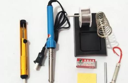 曲禾电子分享焊接电路板的小技巧。